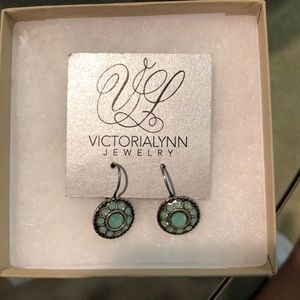 Brand new Victoria Lynn Earrings